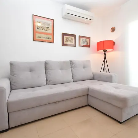 Gicd Maella Ii Apartment *